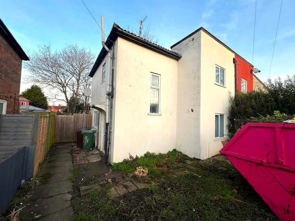 3 bed semidetached house to rent in Pen Green Lane, Corby NN17, £950