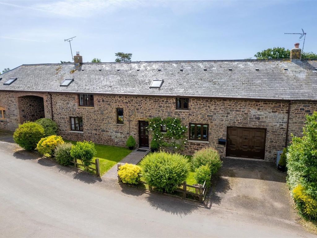 4 bed barn conversion for sale in New Buildings, Sandford, Crediton