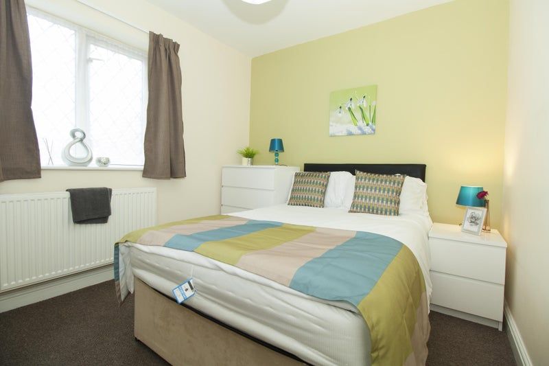 Room to rent in Pontefract Road, Castleford WF10 Zoopla