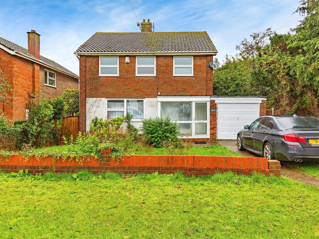 3 bed detached house for sale in Boughton Green Road, Kingsthorpe