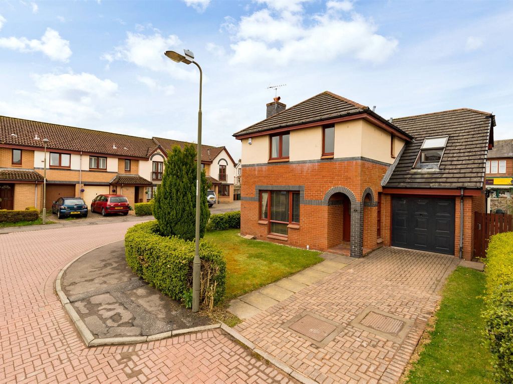 4 bed property for sale in Liberton Place, Liberton, Edinburgh EH16