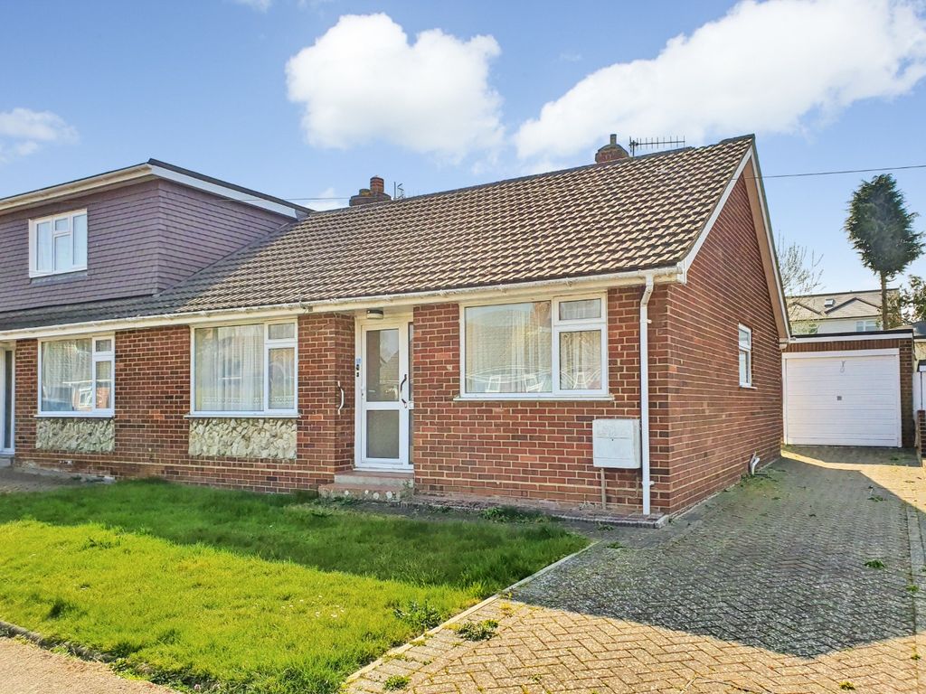 2 bed semidetached bungalow for sale in Grays Way, Canterbury, Kent