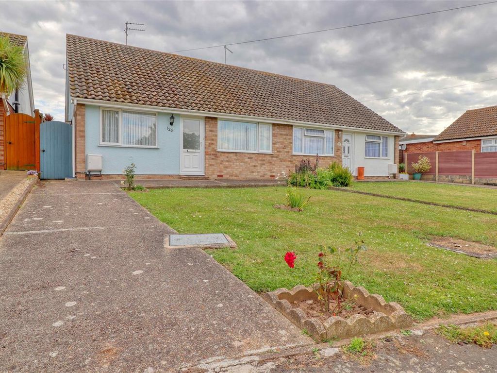 2 bed bungalow for sale in Fleetwood Avenue, HollandOnSea, ClactonOn