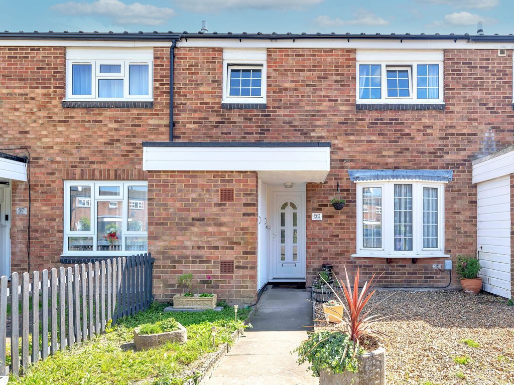 3 bed terraced house for sale in Shakespeare, Royston SG8, £320,000