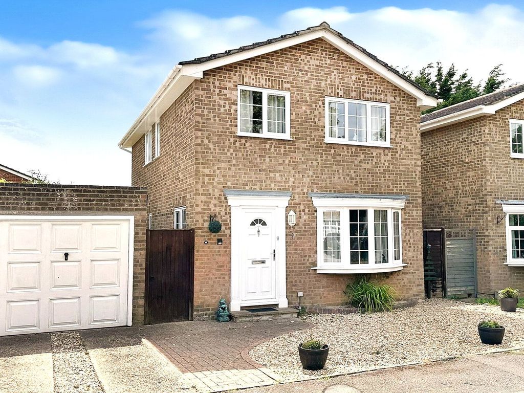 4 bed detached house for sale in Spinnaker Close, Littlehampton, West