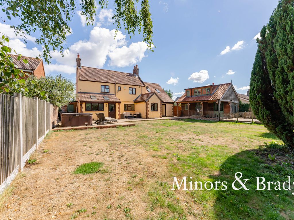 5 bed detached house for sale in Back Lane, Burgh Castle, Great