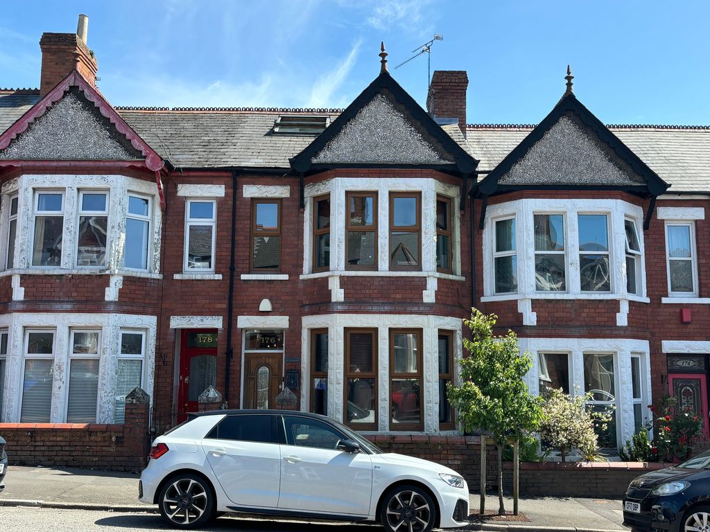4 bed terraced house for sale in Gladstone Road, Barry CF62, £295,000