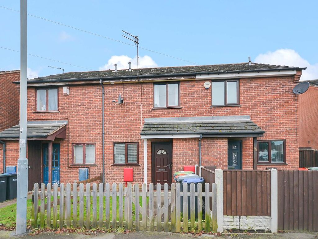 2 bed town house for sale in Farleys Lane, Hucknall, Nottingham NG15