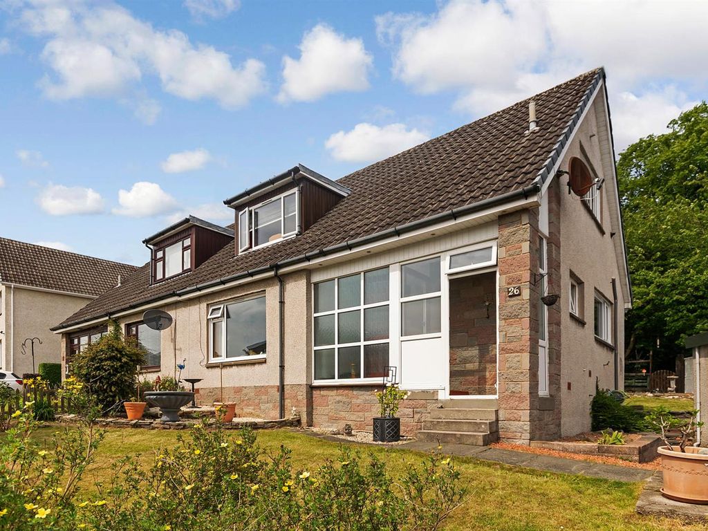 4 bed semidetached house for sale in 26 Knowehead Road, Crossford KY12