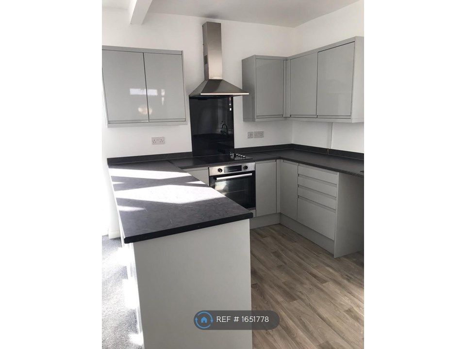 3 bed semidetached house to rent in Harris Street, Darlington DL1 Zoopla