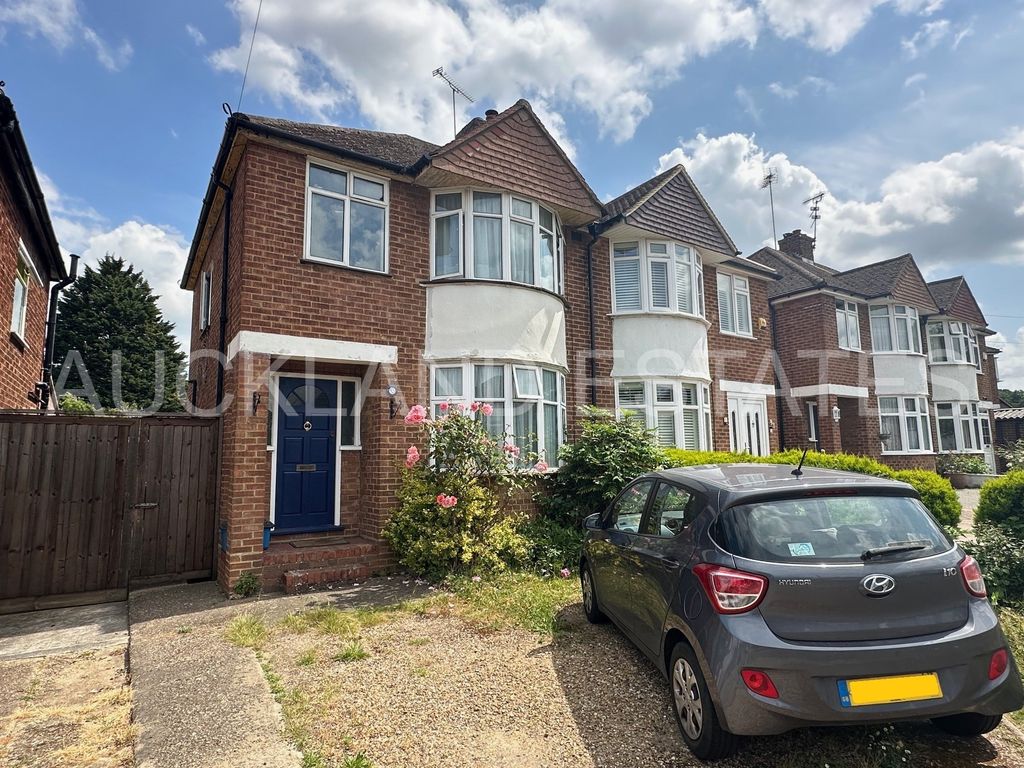 3 bed semidetached house for sale in Wroxham Gardens, Potters Bar EN6