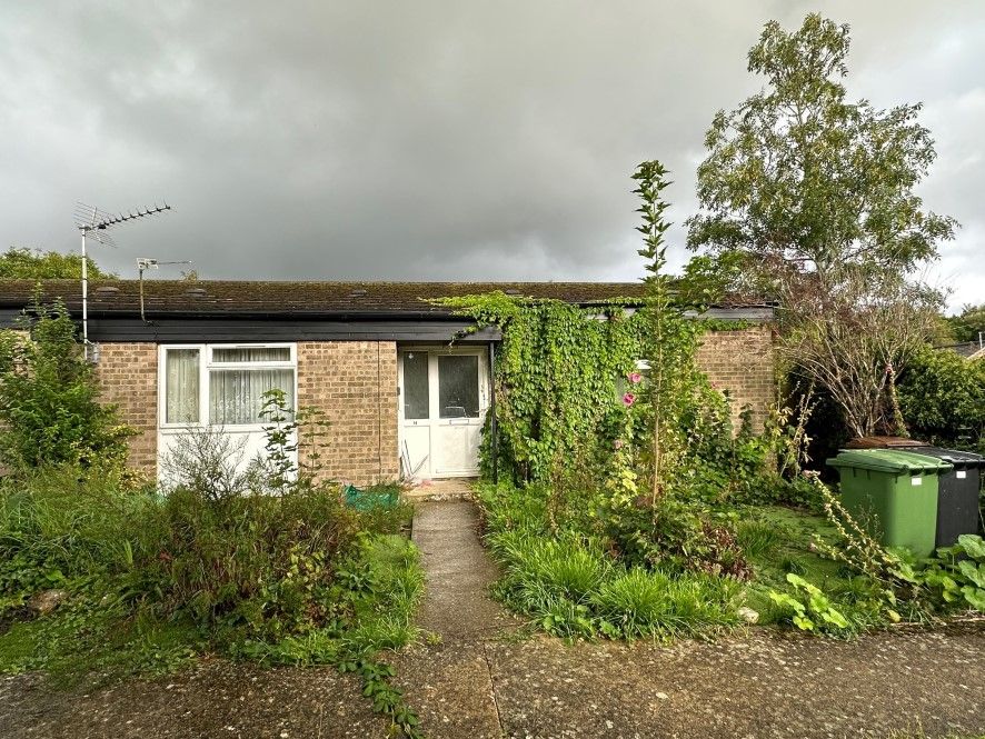 2 bed semidetached bungalow for sale in 14 Clarkes Close, Barford, Norwich, Norfolk NR9, £