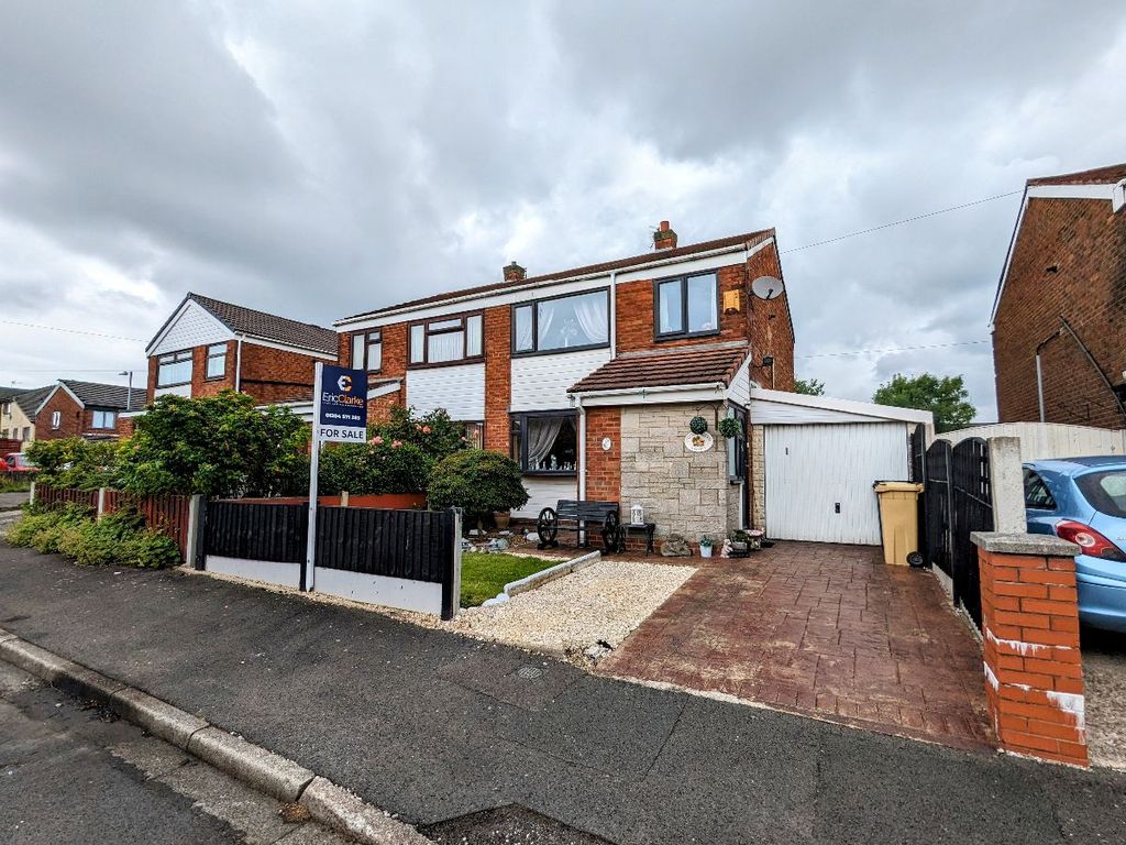 3 bed semidetached house for sale in Philips Avenue, Farnworth, Bolton BL4, £190,000 Zoopla