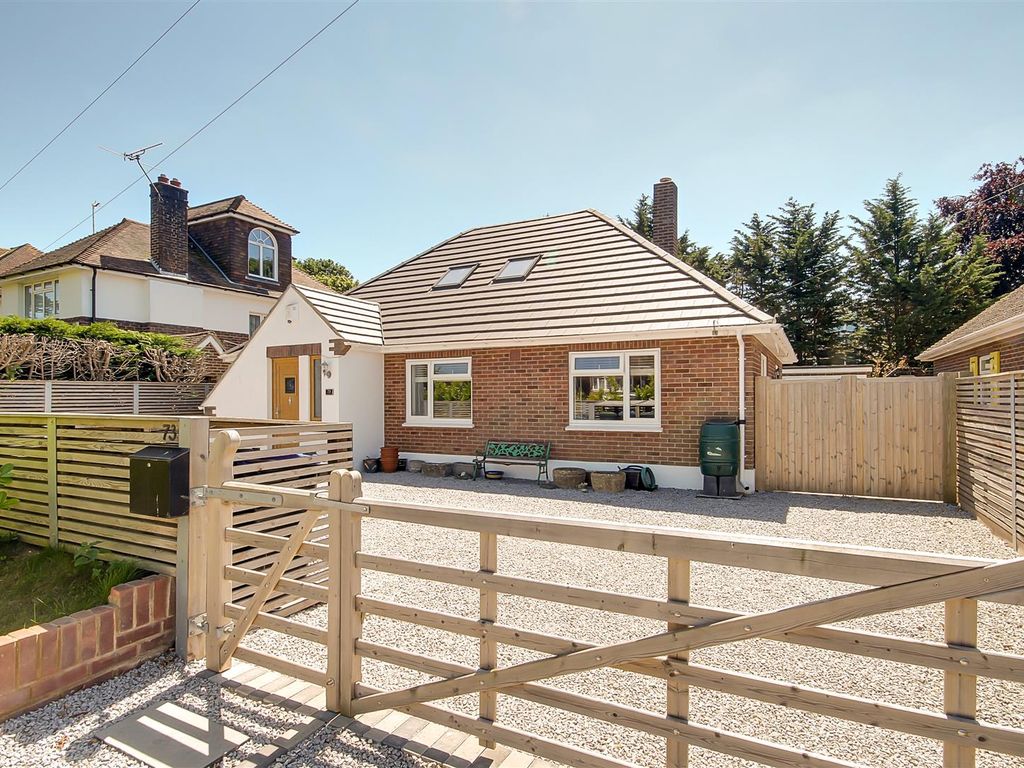 3 bed detached bungalow for sale in Hillside Avenue, Broadwater, Worthing BN14 Zoopla
