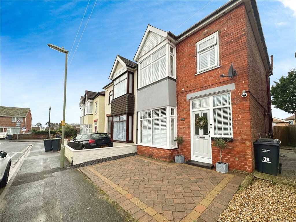 3 bed semidetached house for sale in Kensington Road, Gosport PO12, £