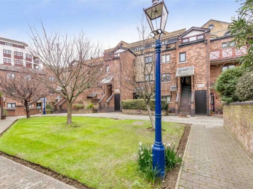 1 bed flat to rent in Prospect Place, Wapping Wall, London E1W, £1,846