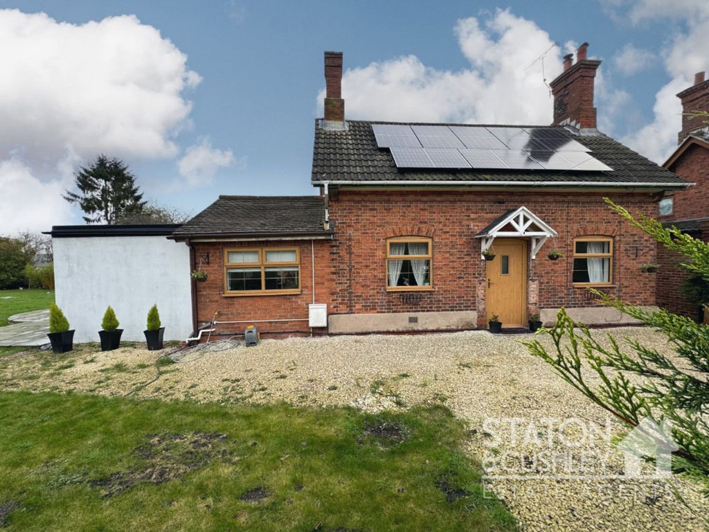 3 bed detached bungalow for sale in Blythe Road, Ollerton NG22, £