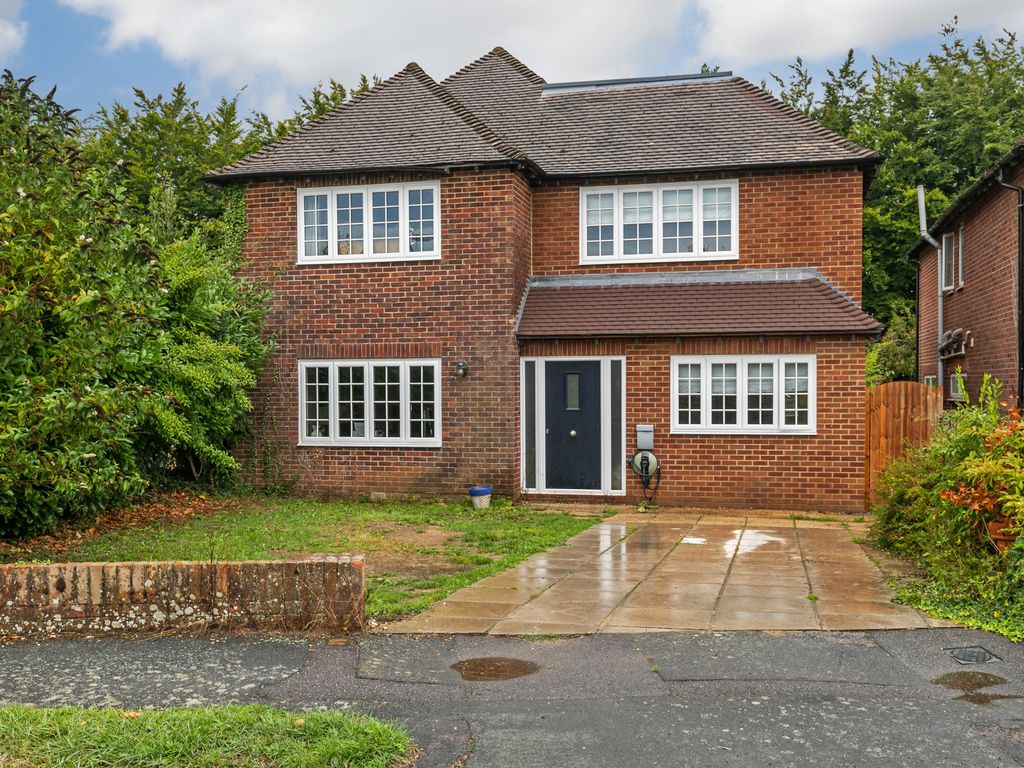 4 bed detached house for sale in Woodfield Drive, Winchester SO22 Zoopla