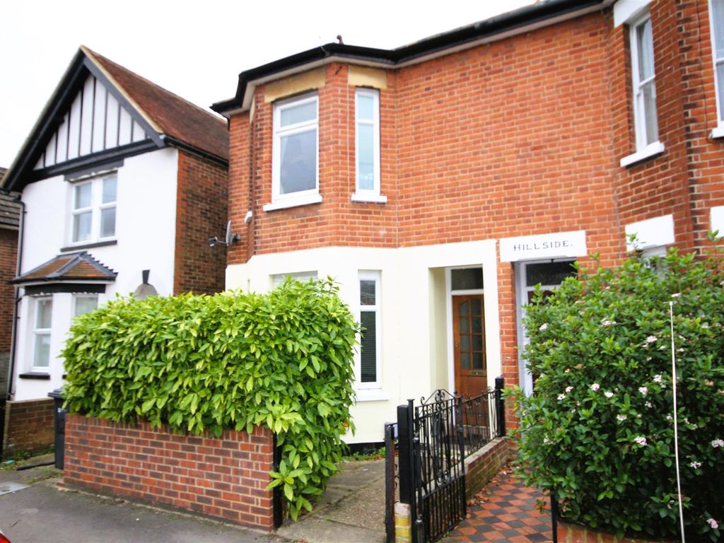 4 bed property to rent in Deerbarn Road, Guildford GU2 Zoopla
