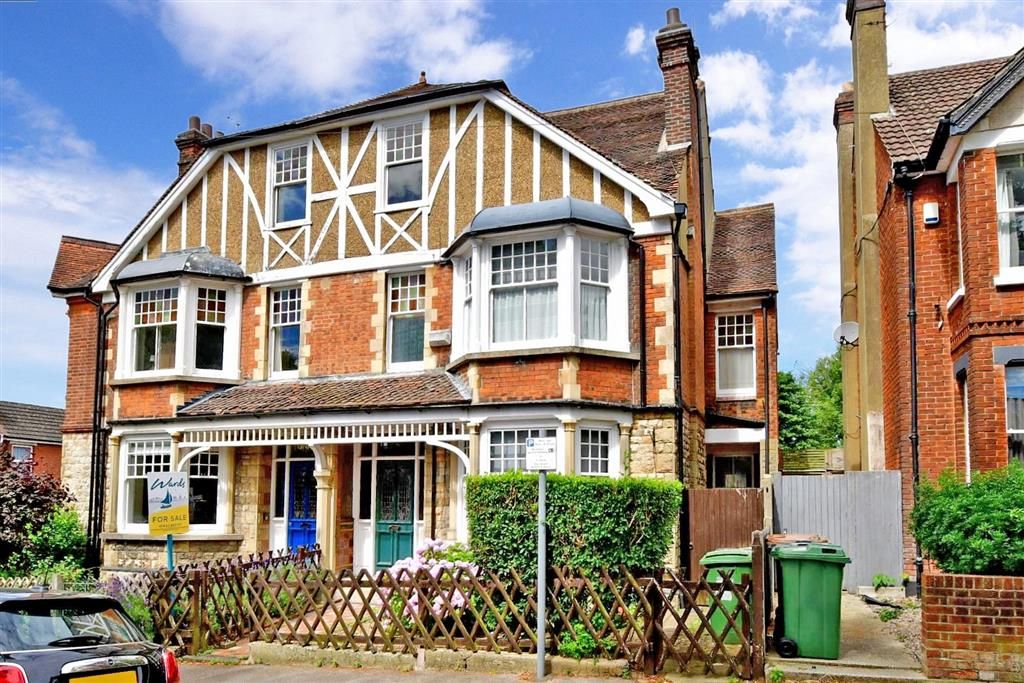 4 bed semidetached house for sale in St. Lukes Avenue, Maidstone, Kent