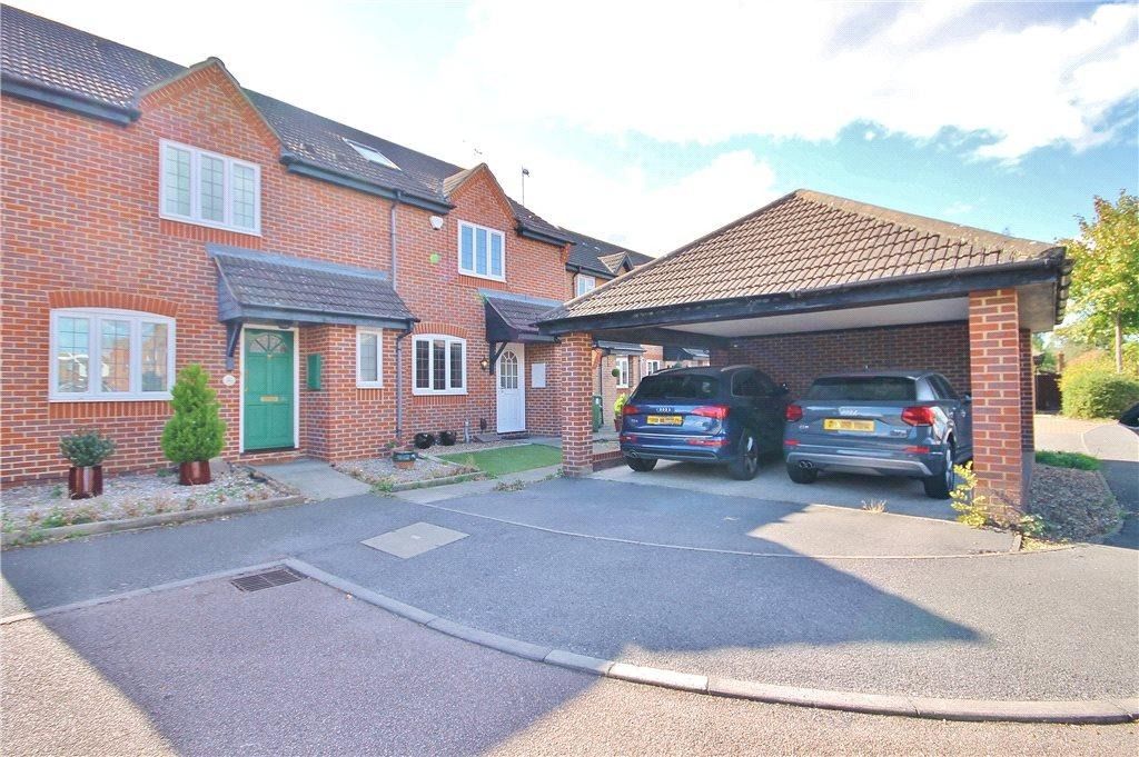 4 bed semidetached house to rent in Saddlebrook Park, Sunbury On