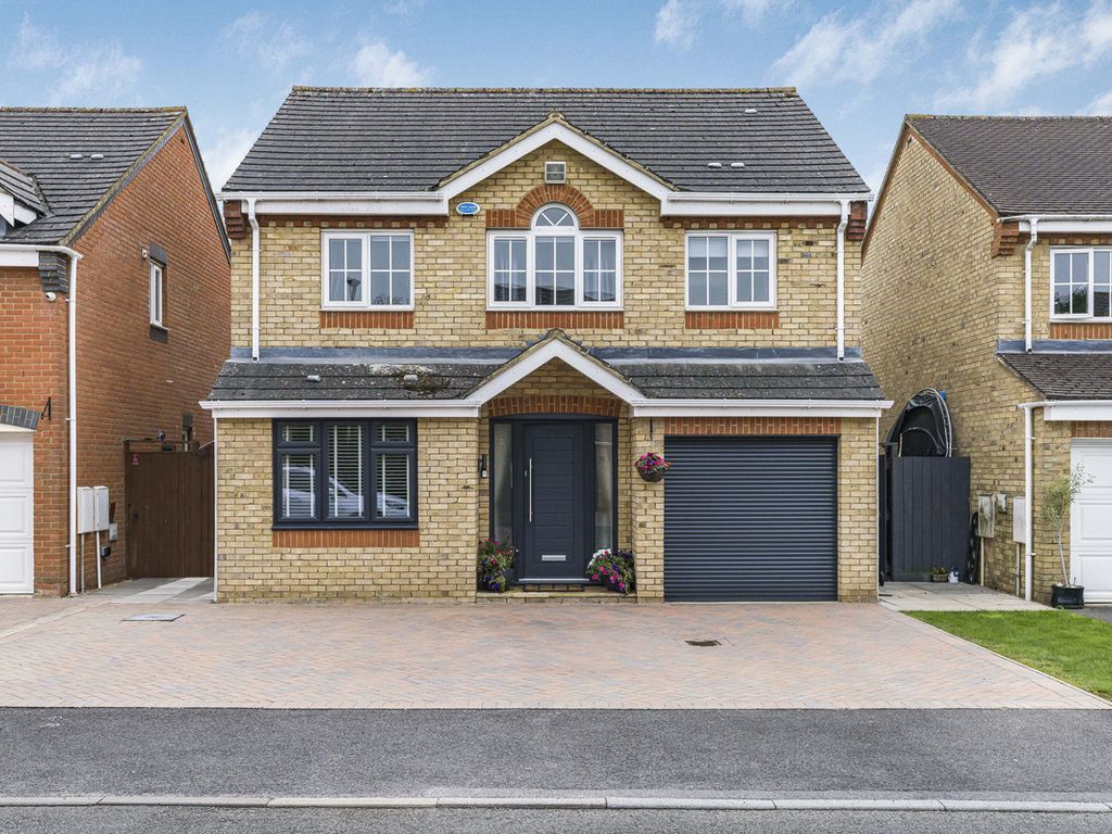 4 bed detached house for sale in Germander Way, Bicester OX26, £525,000 Zoopla