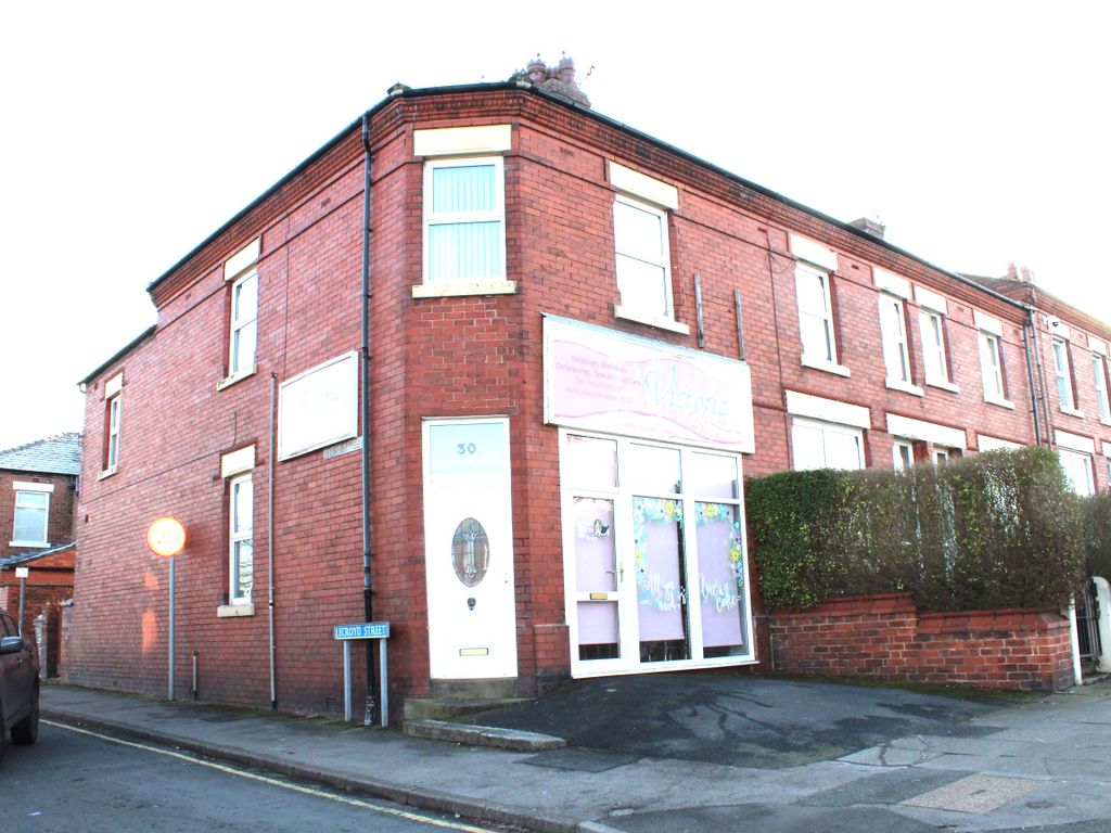 2 bed end terrace house for sale in School Lane, Leyland PR25 Zoopla