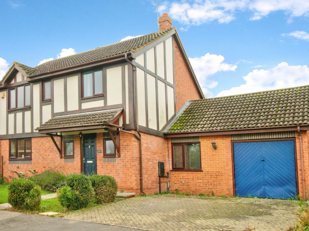 4 bed detached house for sale in Siskin Gardens, Paddock Wood