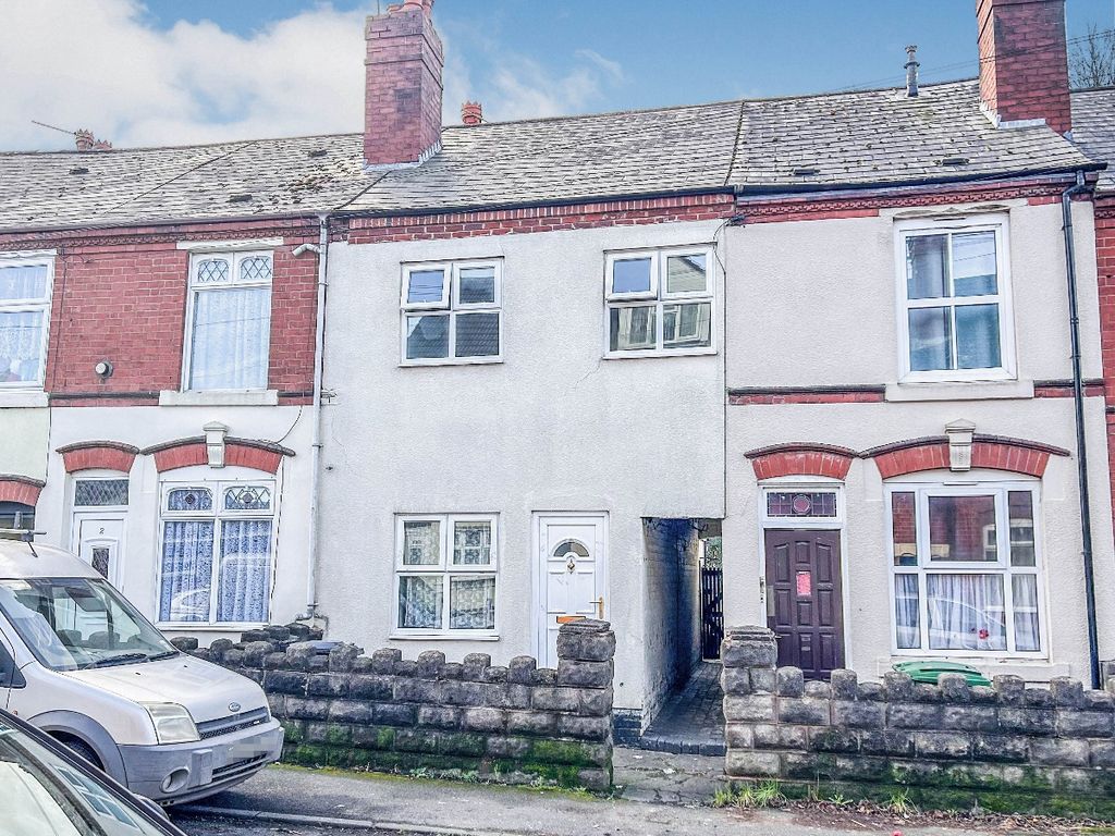 3 bed terraced house for sale in Crescent Road, Dudley DY2 Zoopla