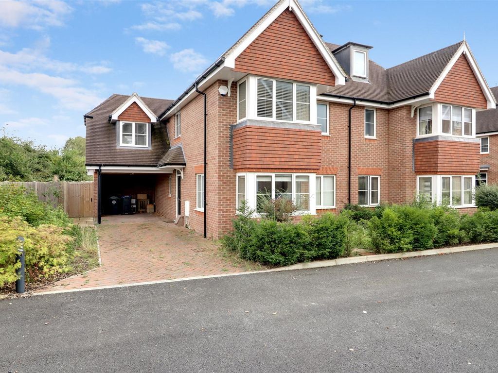 4 bed semidetached house for sale in Pavilion Place, East Molesey KT8