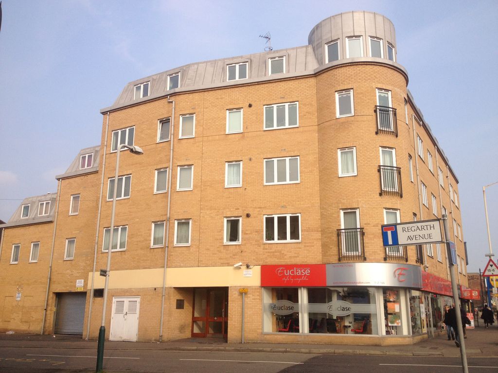 1 bed flat to rent in South Street, Romford RM1 Zoopla