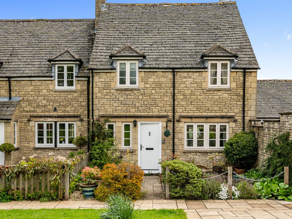 3 bed semidetached house for sale in The Paddock, Corston, Bath