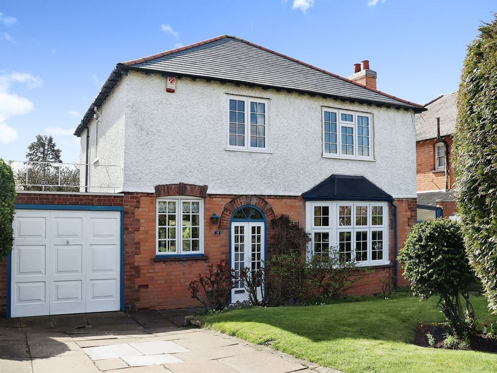 4 bed detached house for sale in Greenland Drive, Leicester LE5, £