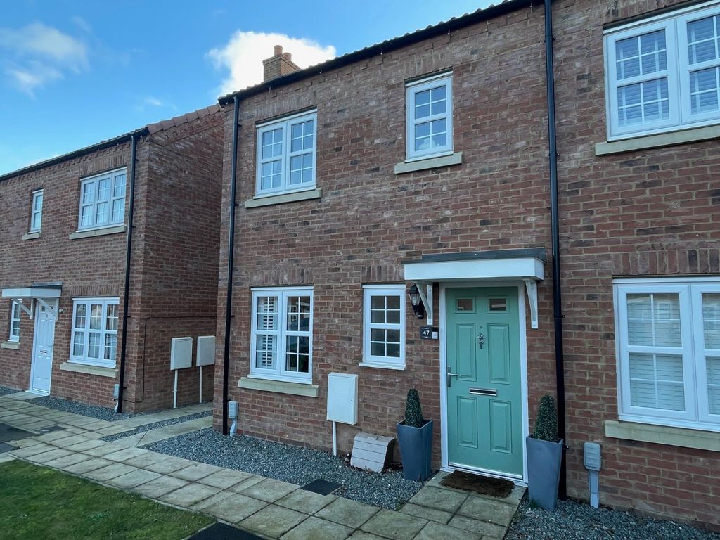 2 bed end terrace house for sale in Way, Fulford, York