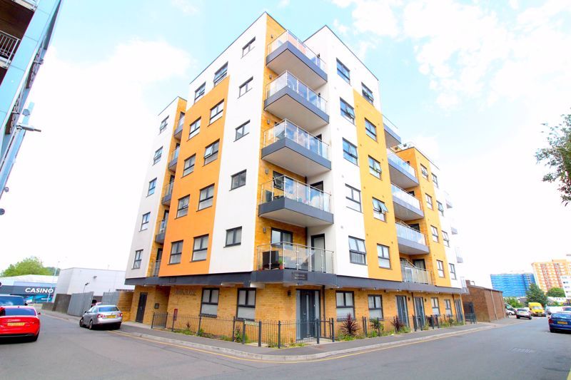 Oxford Road, Luton LU1  