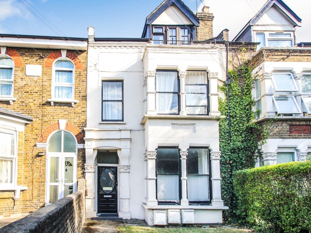 Hainault Road, London, Greater London E11  