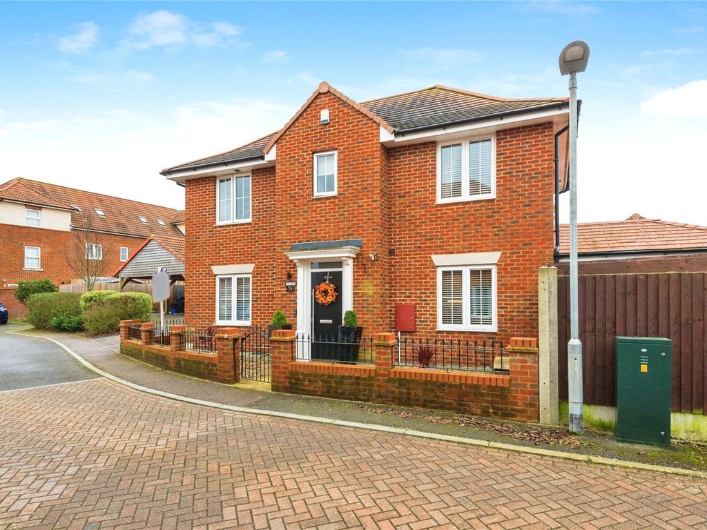 3 bed detached house for sale in Beresford Grove, Aylesham, Canterbury
