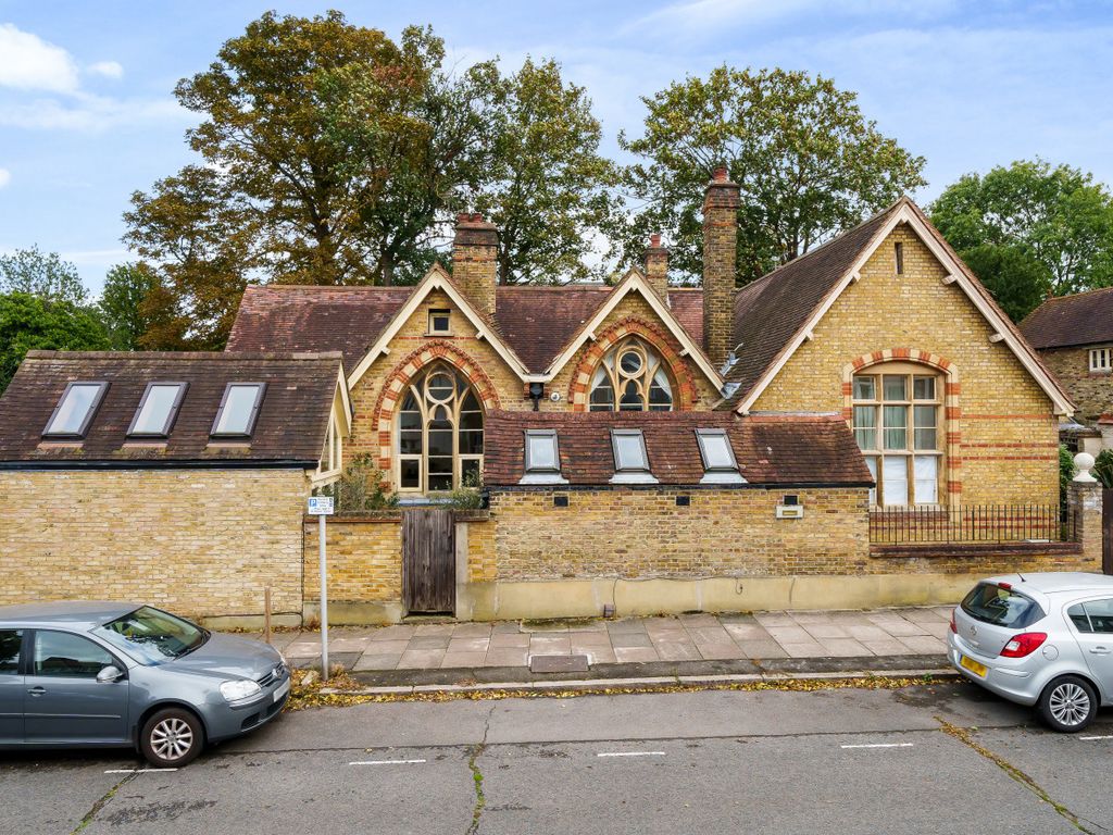 2 bed detached house for sale in Fairfield Road, Bromley BR1, £675,000