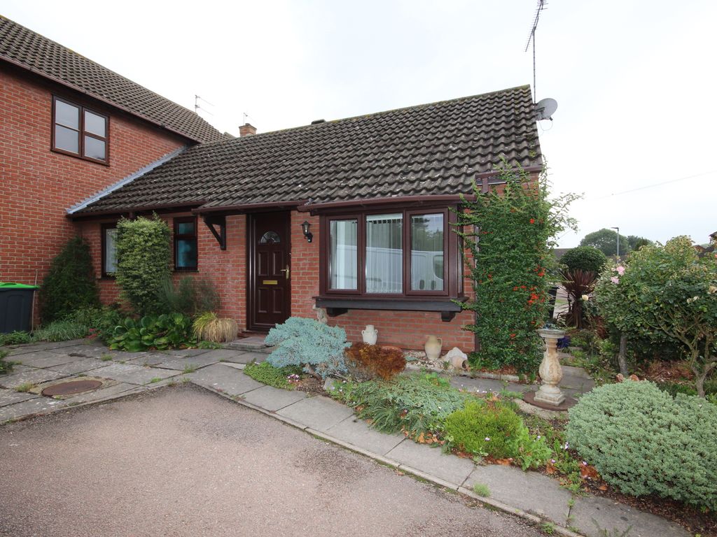 2 bed terraced bungalow for sale in Glenrose Avenue, Ravensden, Bedford
