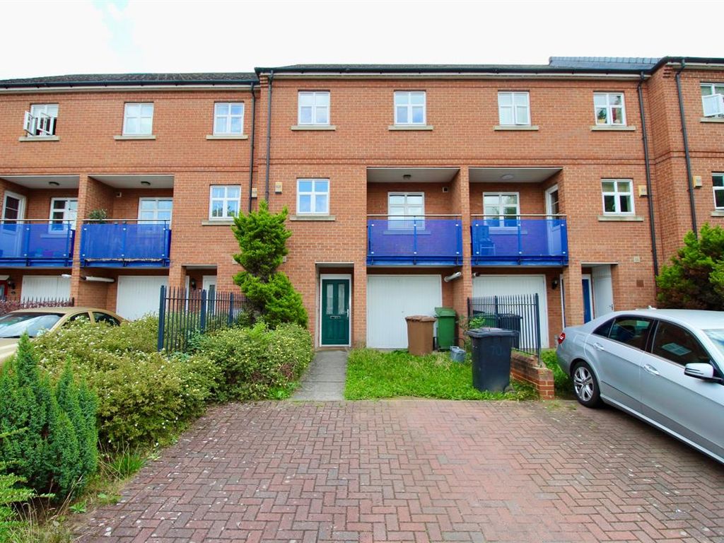 4 bed terraced house to rent in Fletton Avenue, Fletton, Peterborough