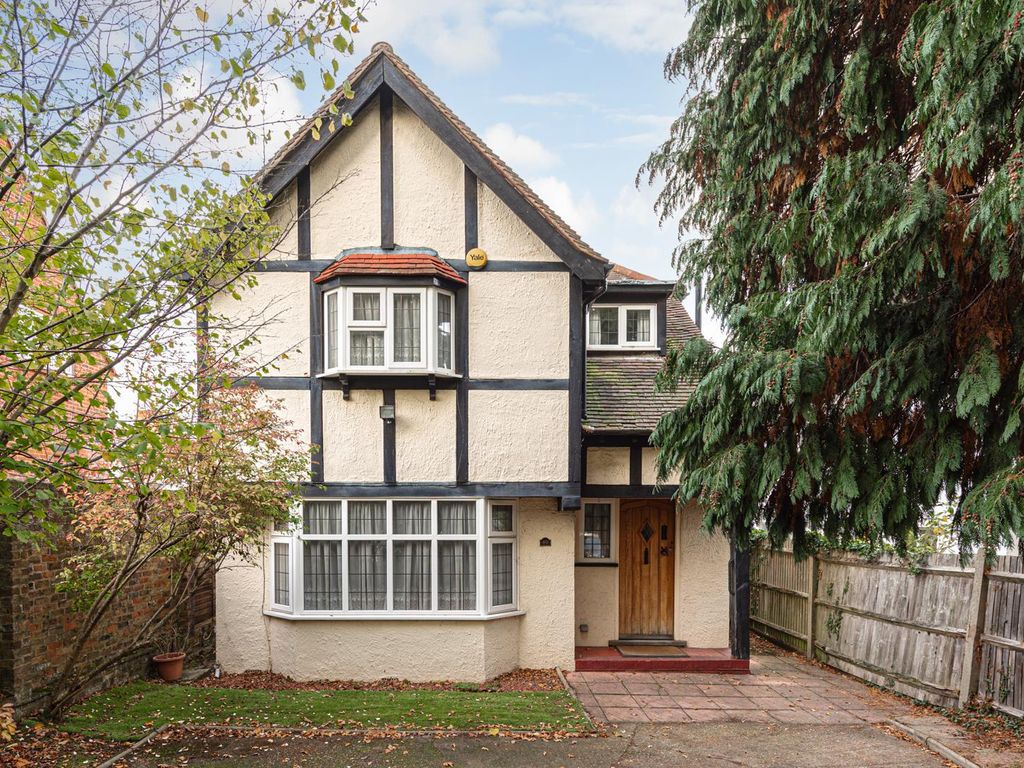 4 bed detached house for sale in Dorking Road, Epsom KT18 Zoopla