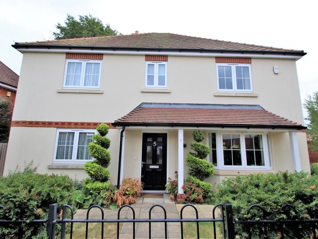 4 bed detached house for sale in Wardle Avenue, Tilehurst, Reading RG31