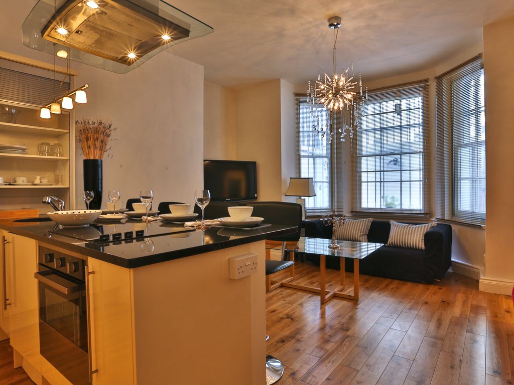 2 bed flat to rent in Gloucester Road, London SW7 Zoopla