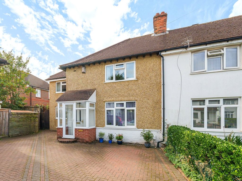 4 bed end terrace house for sale in Porchester Road, Kingston Upon