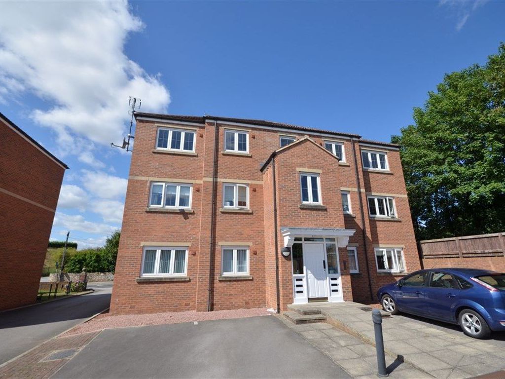 2 bed flat to rent in The Grange, Milford Road, Sherburn In Elmet LS25