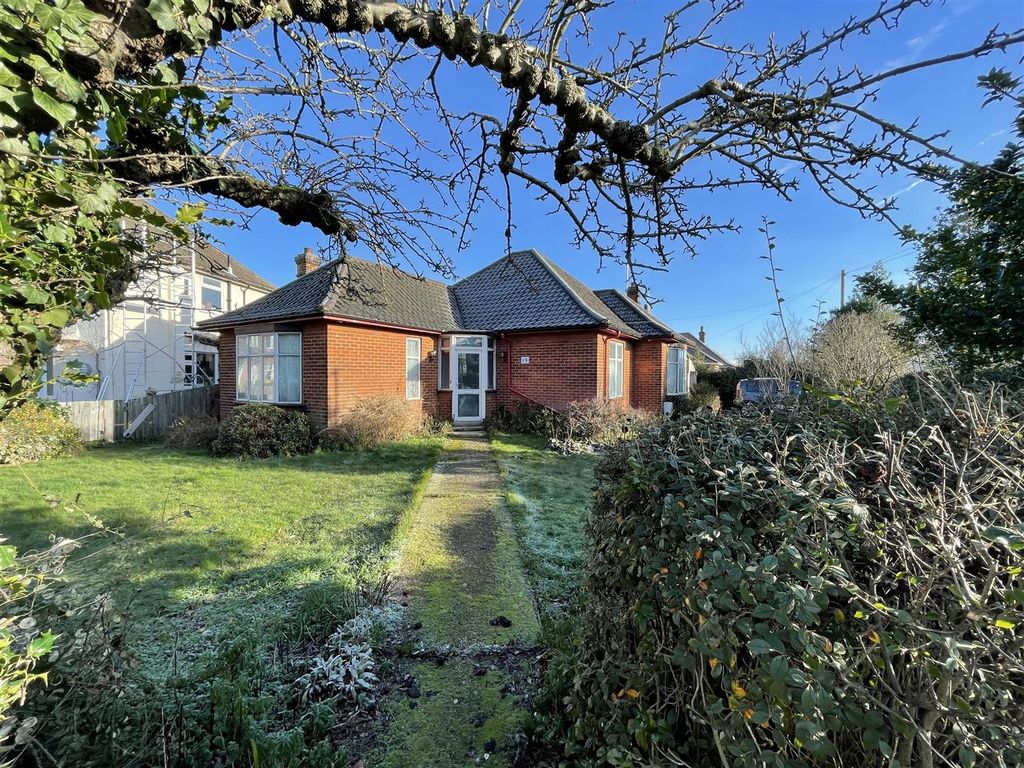 3 bed detached bungalow for sale in Glenavon Road, Rushmere St. Andrew, Ipswich IP4 Zoopla
