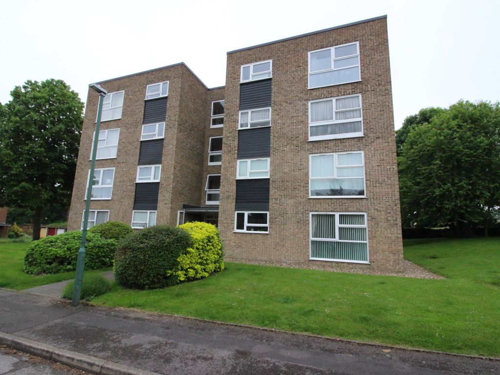 2 bed flat for sale in Audley Place, Sutton SM2, £200,000 Zoopla