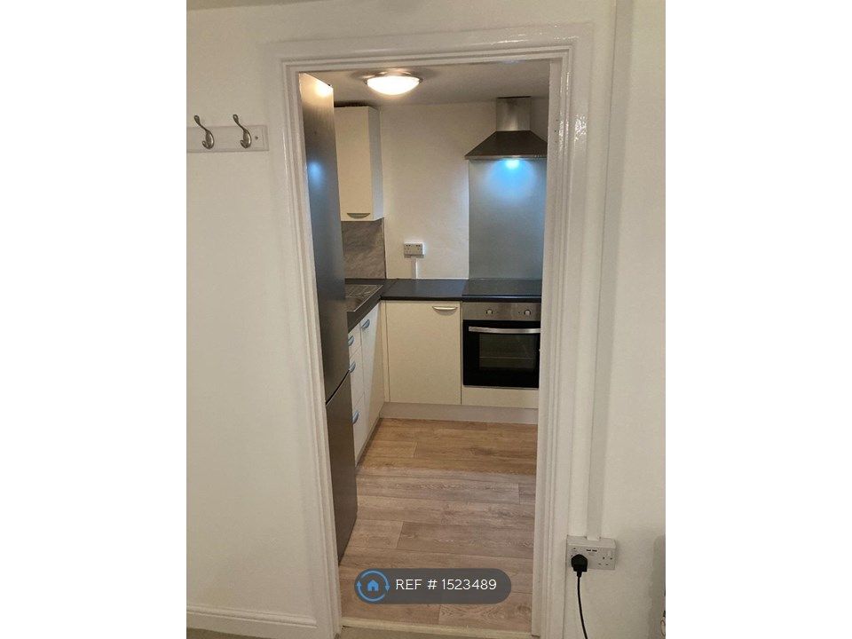 1 bed flat to rent in Rochester Close, Middleton Cheney, Banbury OX17