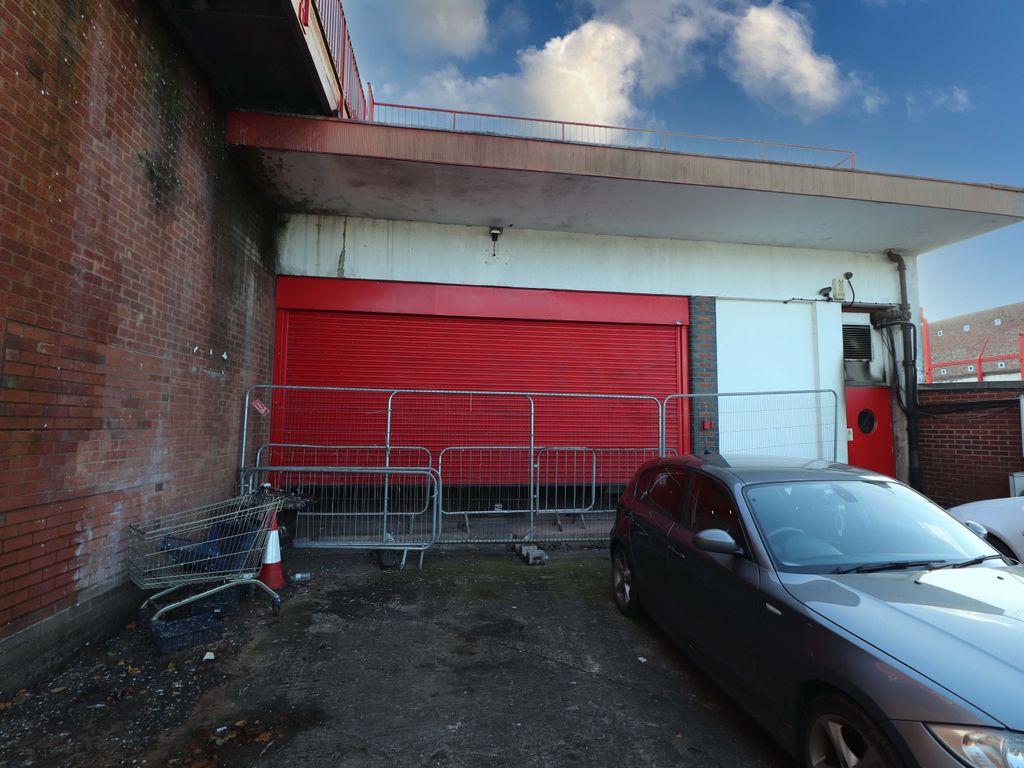 Retail premises to let in Eastover, Bridgwater TA6, £14,500 pa Zoopla