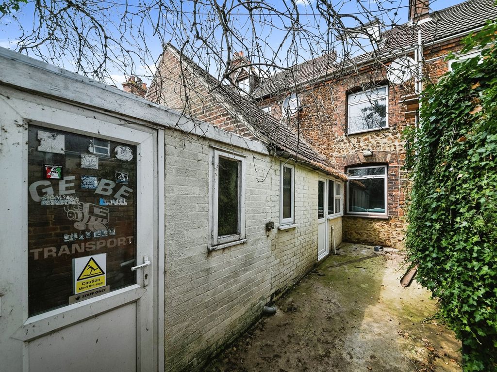3 bed terraced house for sale in Gaywood Road, King's Lynn PE30, £